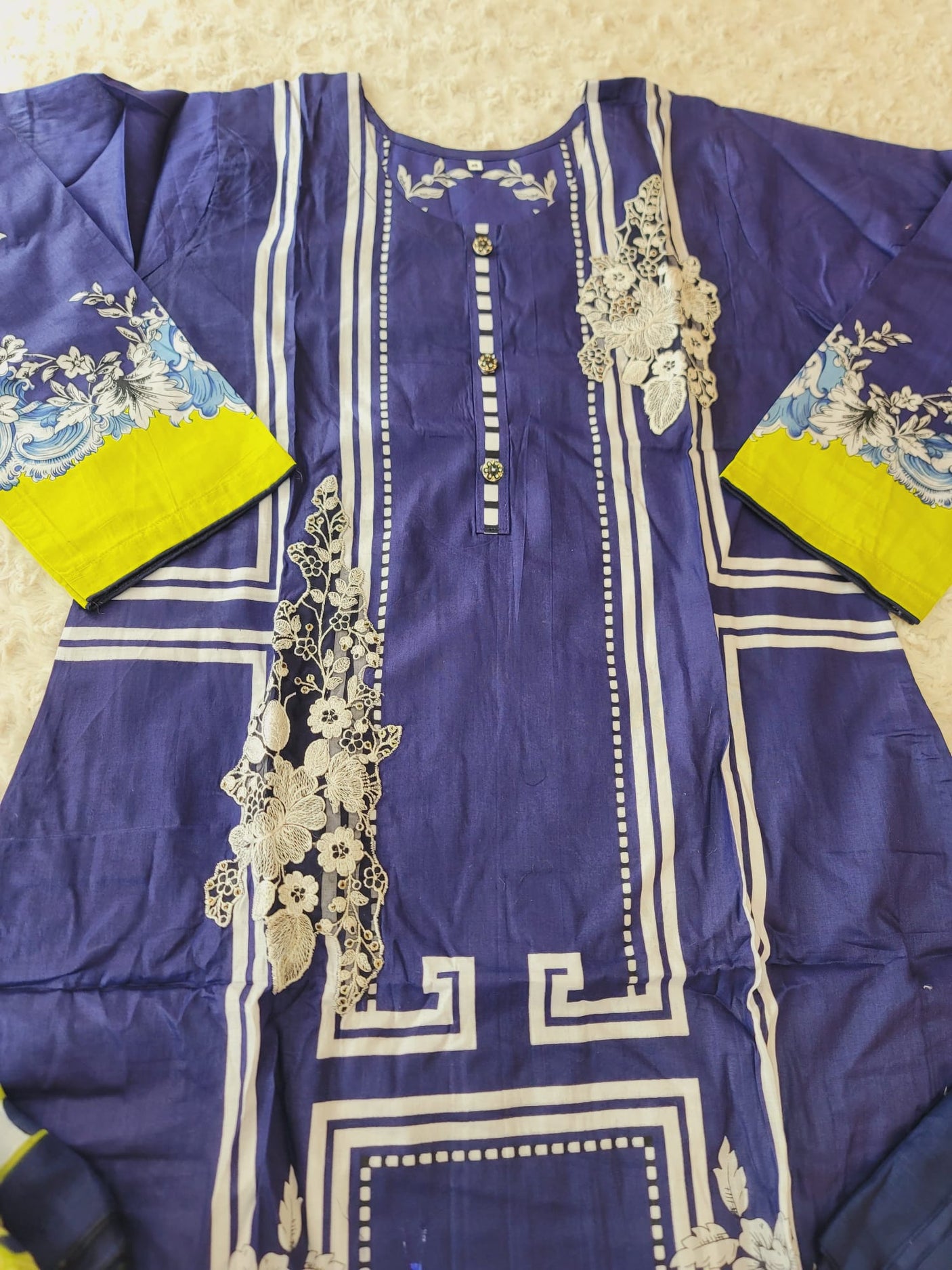 Pakistani Stitched lawn Embroidered Salwar kameez ready to ship