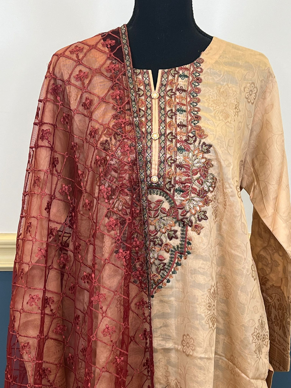 luxury Embroidered lawn Ready To Ship