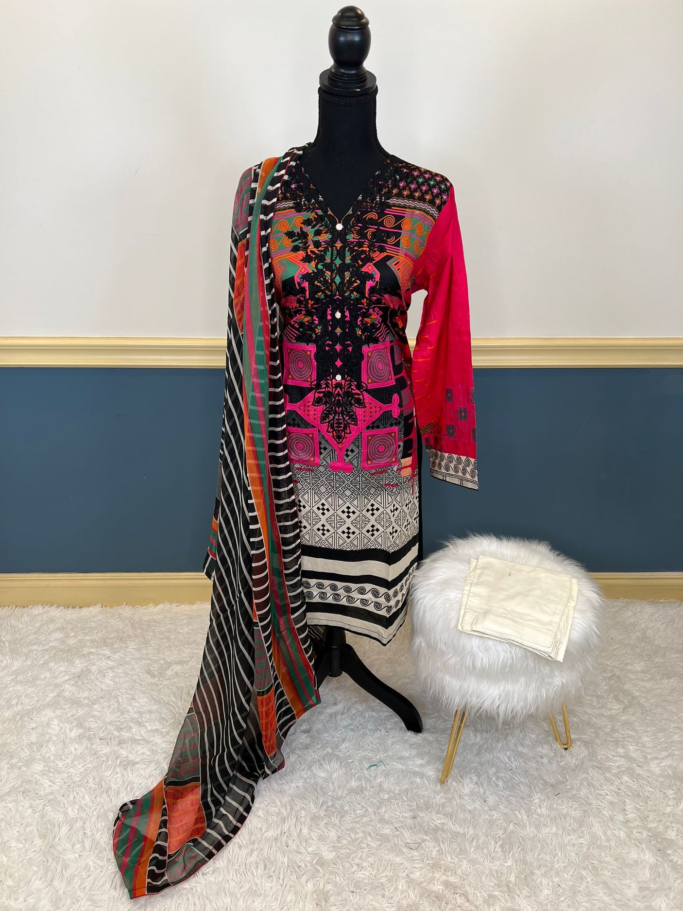 Pakistani Stitched lawn Embroidered Salwar kameez ready to ship