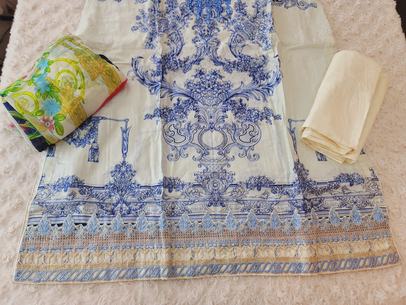 Pakistani Stitched lawn Embroidered Salwar kameez ready to ship