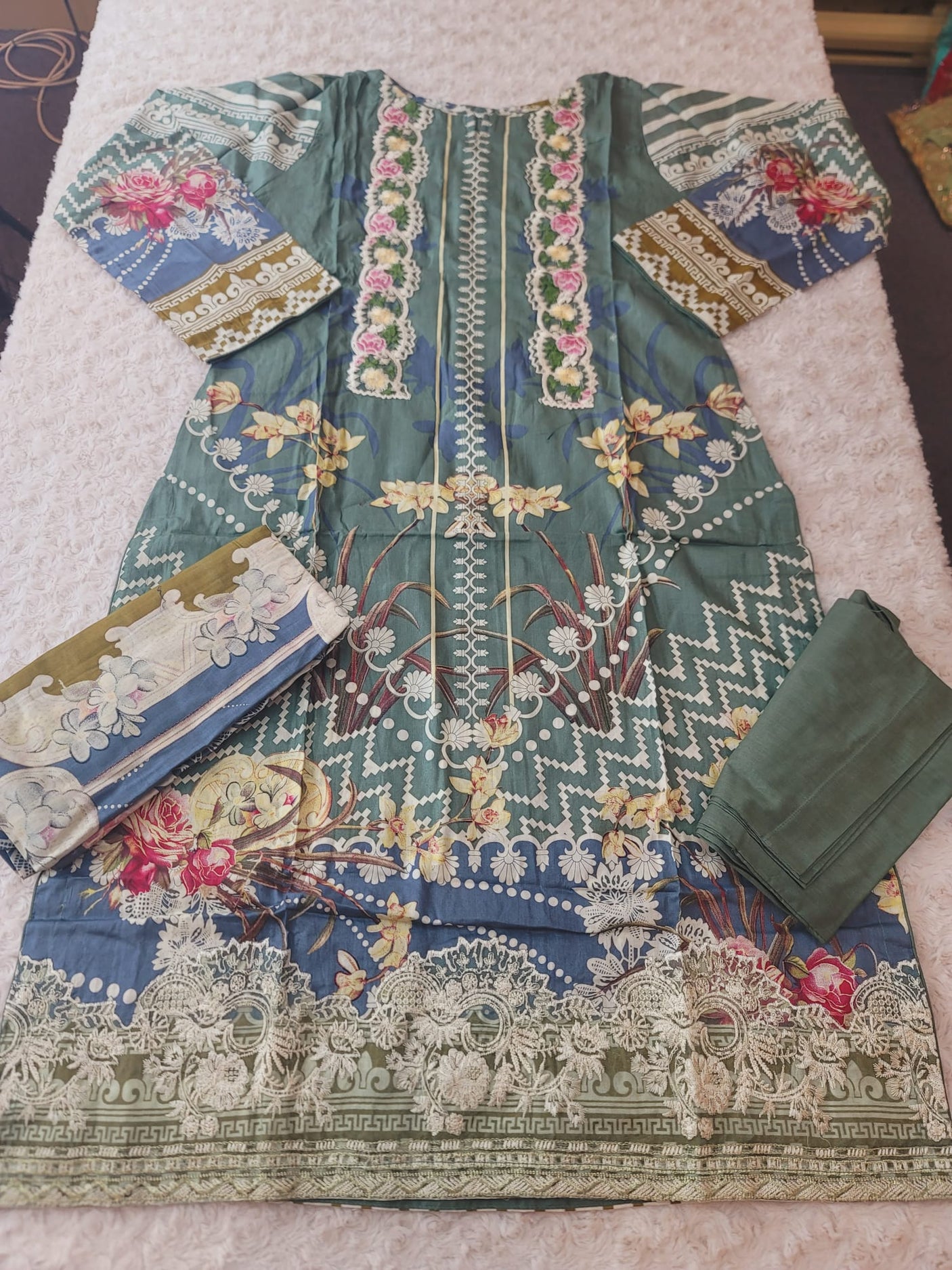 Pakistani Stitched lawn Embroidered Salwar kameez ready to ship