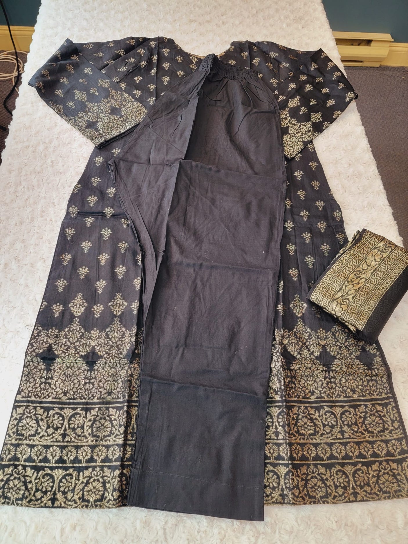 Pakistani Stitched lawn Embroidered Salwar kameez ready to ship