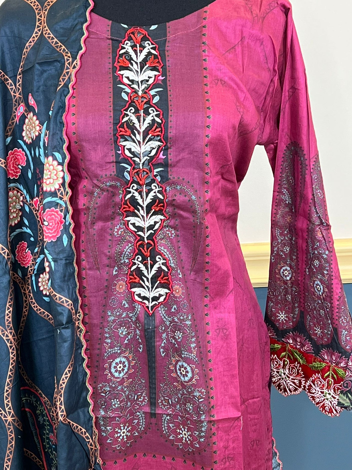 Pakistani Stitched lawn Embroidered Salwar kameez ready to ship