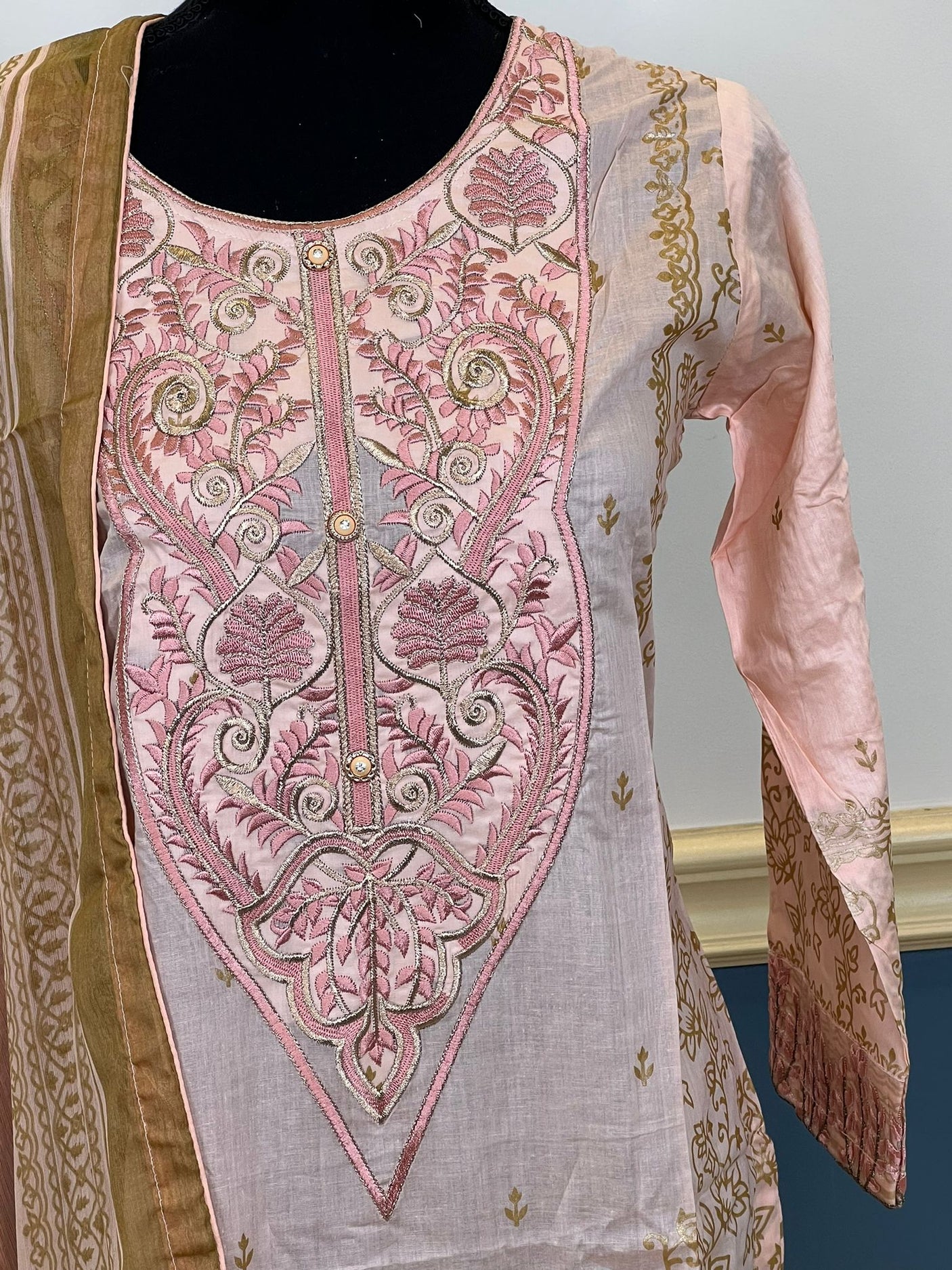 Pakistani Stitched lawn Embroidered Salwar kameez ready to ship