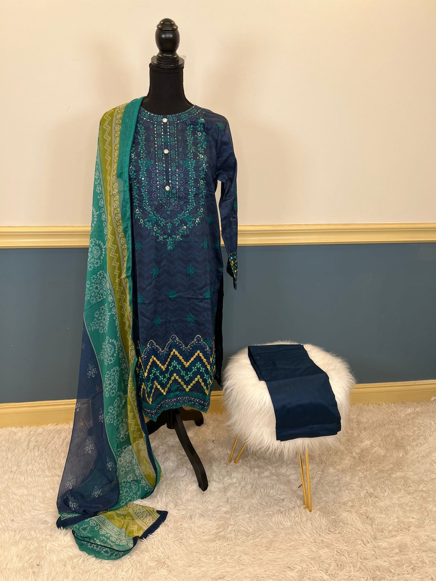 Pakistani Stitched Embroidered lawn Salwar kameez ready to ship