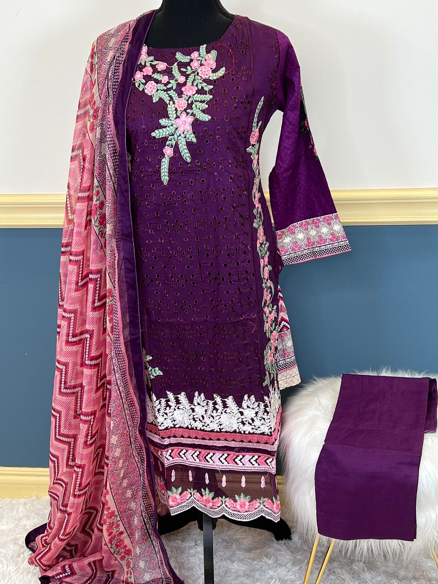 Pakistani Stitched Luxury Embroidered lawn Salwar kameez ready to ship