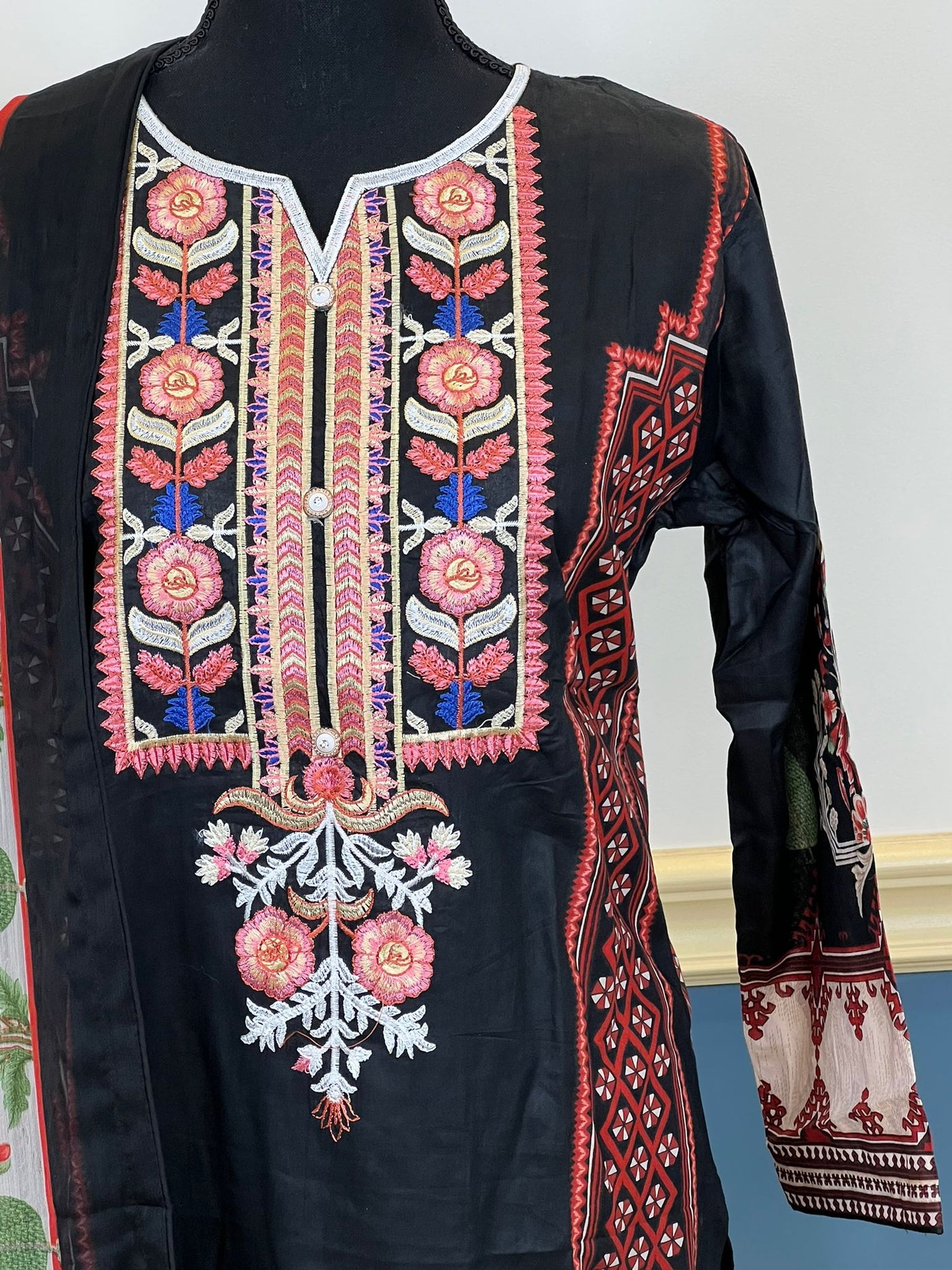 Pakistani Stitched lawn Embroidered Salwar kameez ready to ship