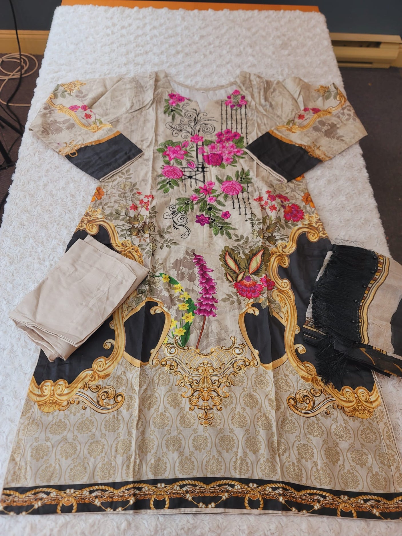 Pakistani Stitched lawn Embroidered Salwar kameez ready to ship