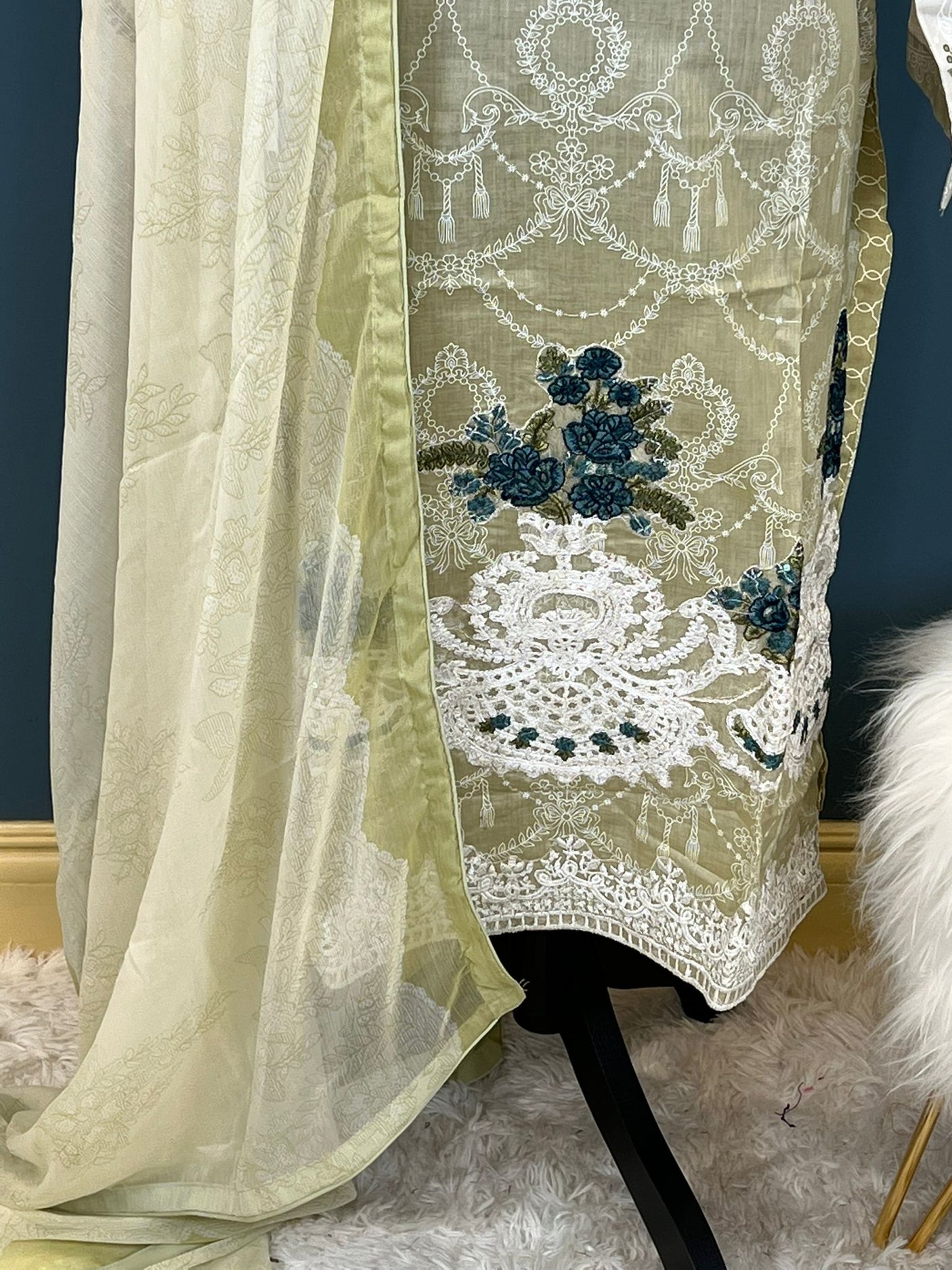 Pakistani Stitched Embroidered lawn Salwar kameez ready to ship