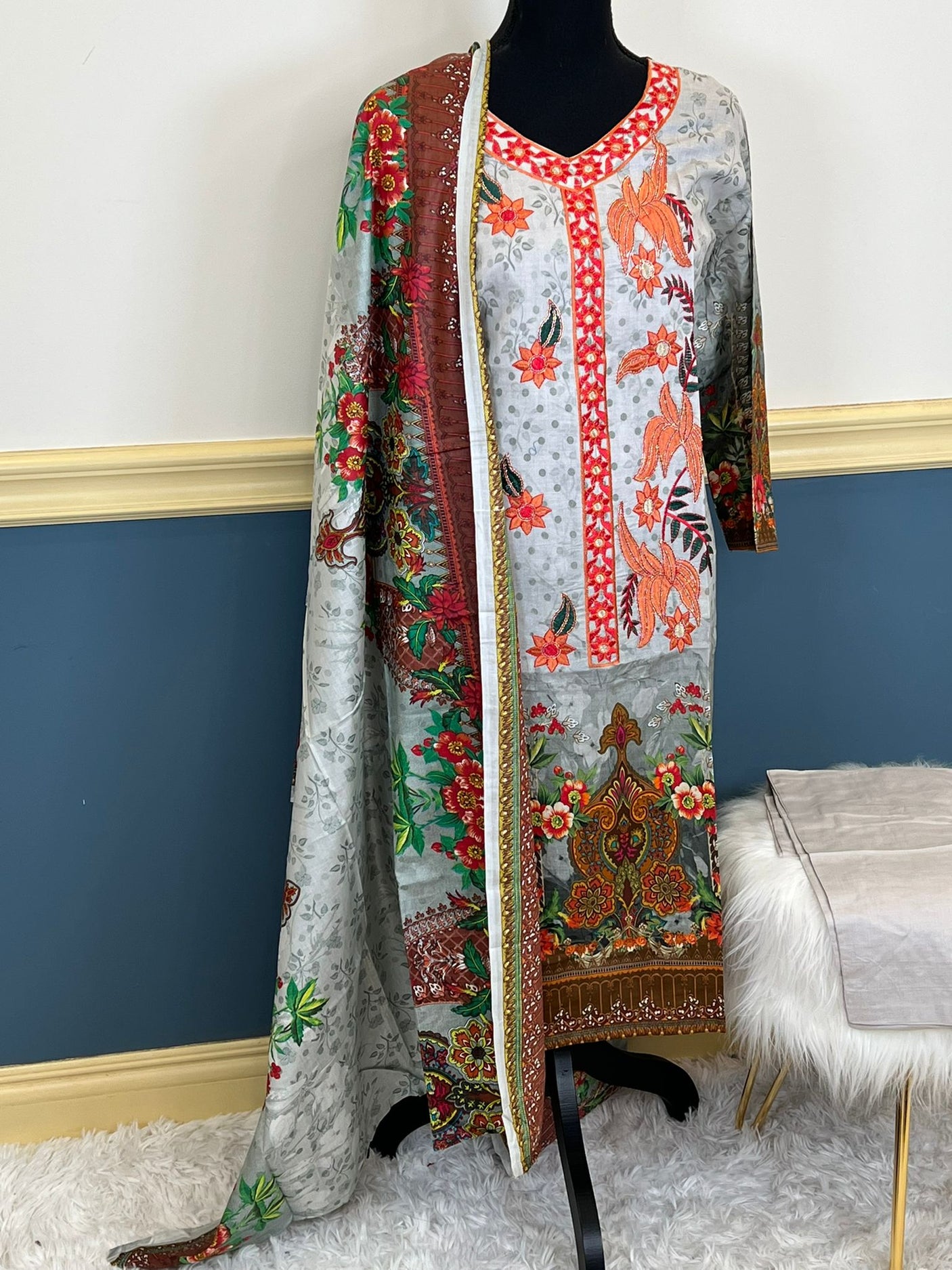 Pakistani Stitched Embroidered lawn Salwar kameez ready to ship