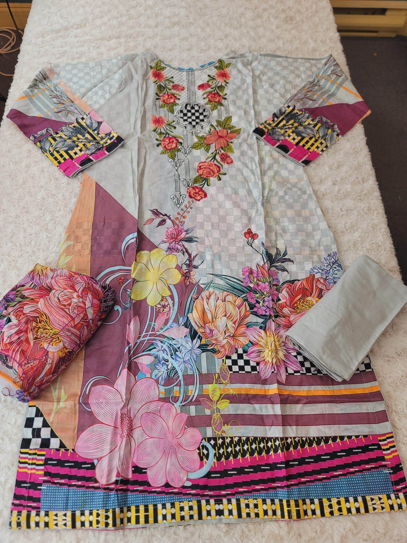 Pakistani Stitched lawn Embroidered Salwar kameez ready to ship