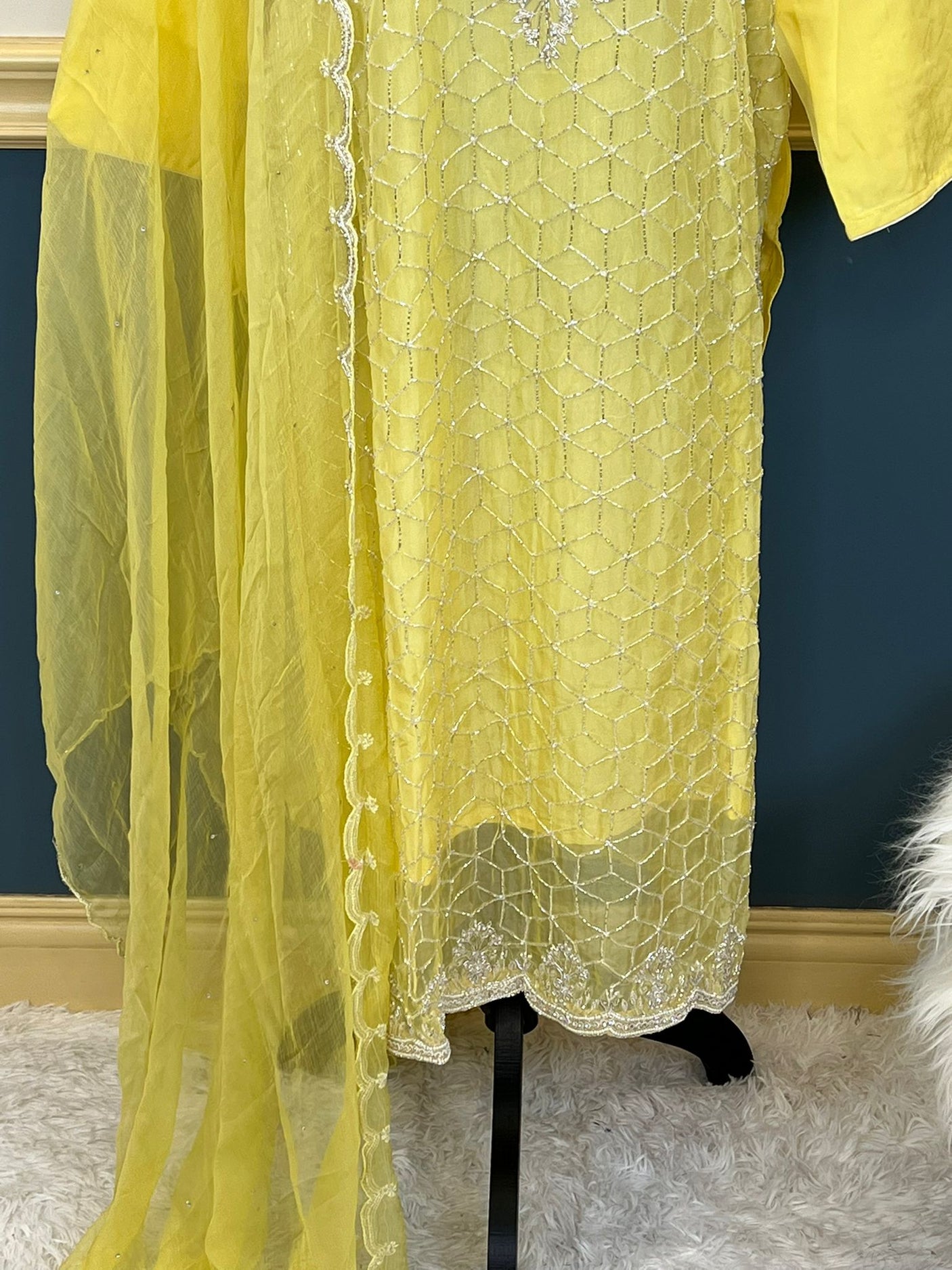 Pure zardousi Delhi Boutique