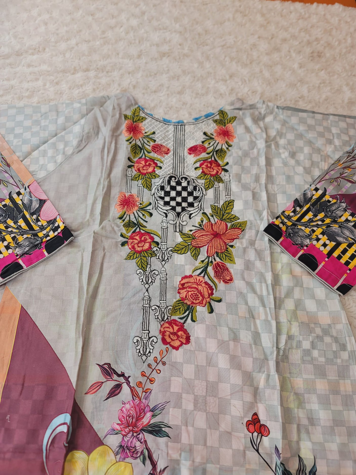 Pakistani Stitched lawn Embroidered Salwar kameez ready to ship