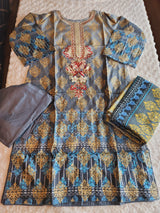 Pakistani Linen Embroidered Salwar kameez Ready To Ship