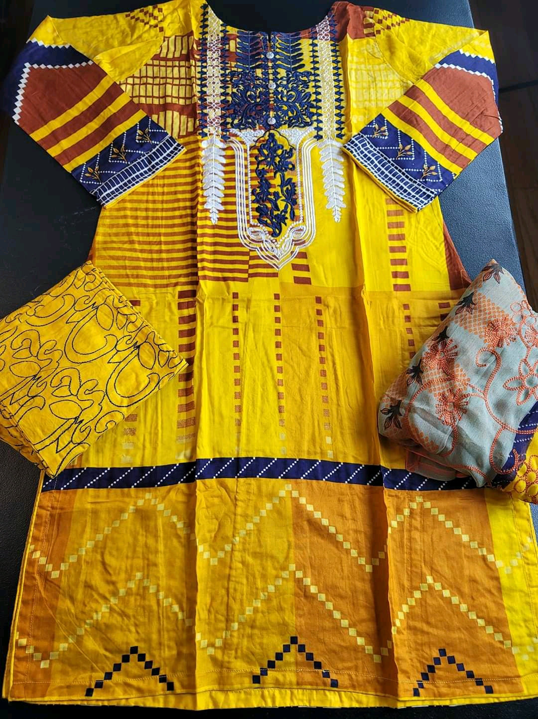 Pakistani linen Embroidered Salwar kameez Ready To Ship