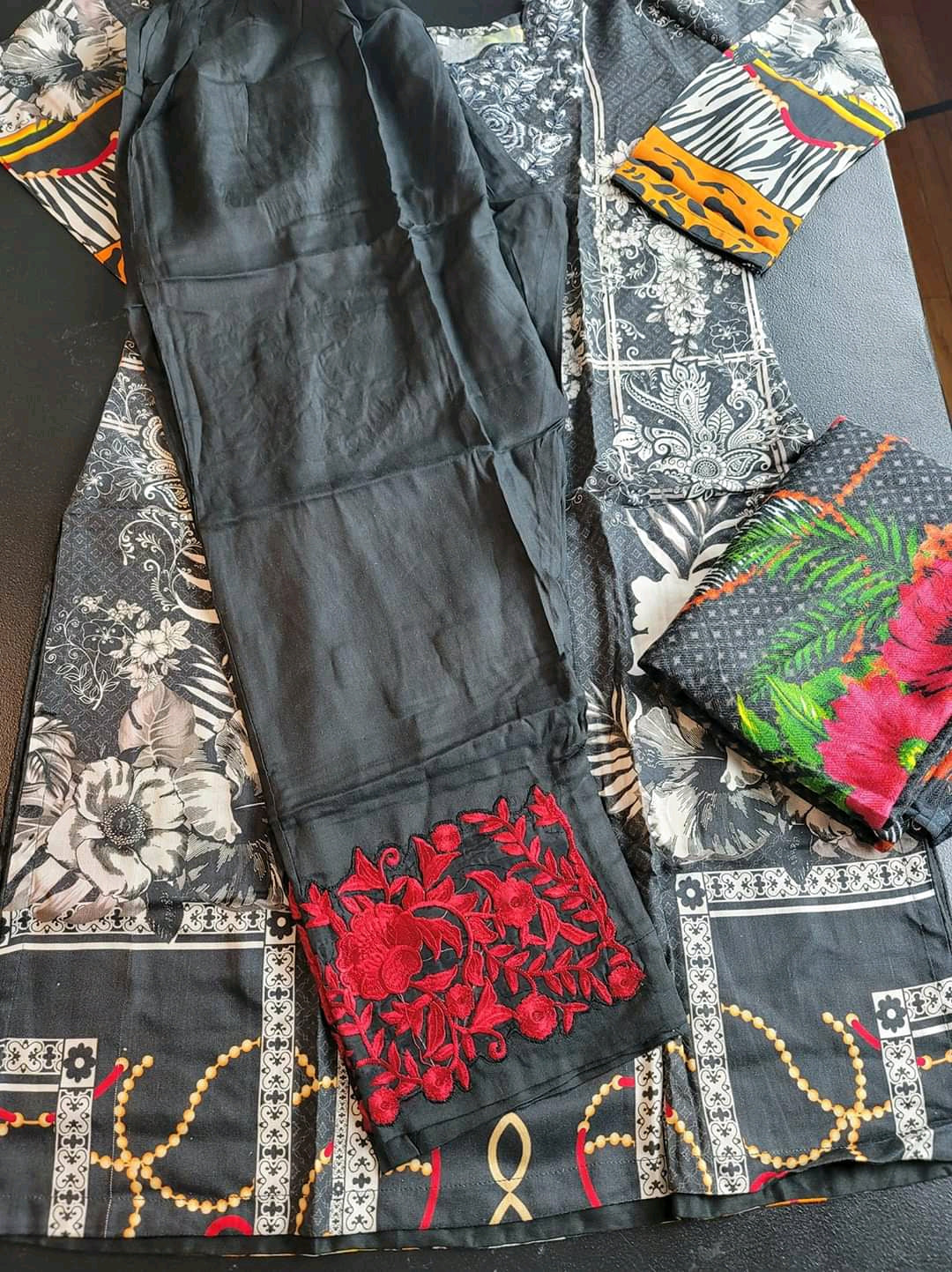 Pakistani linen Embroidered Salwar kameez Ready To Ship