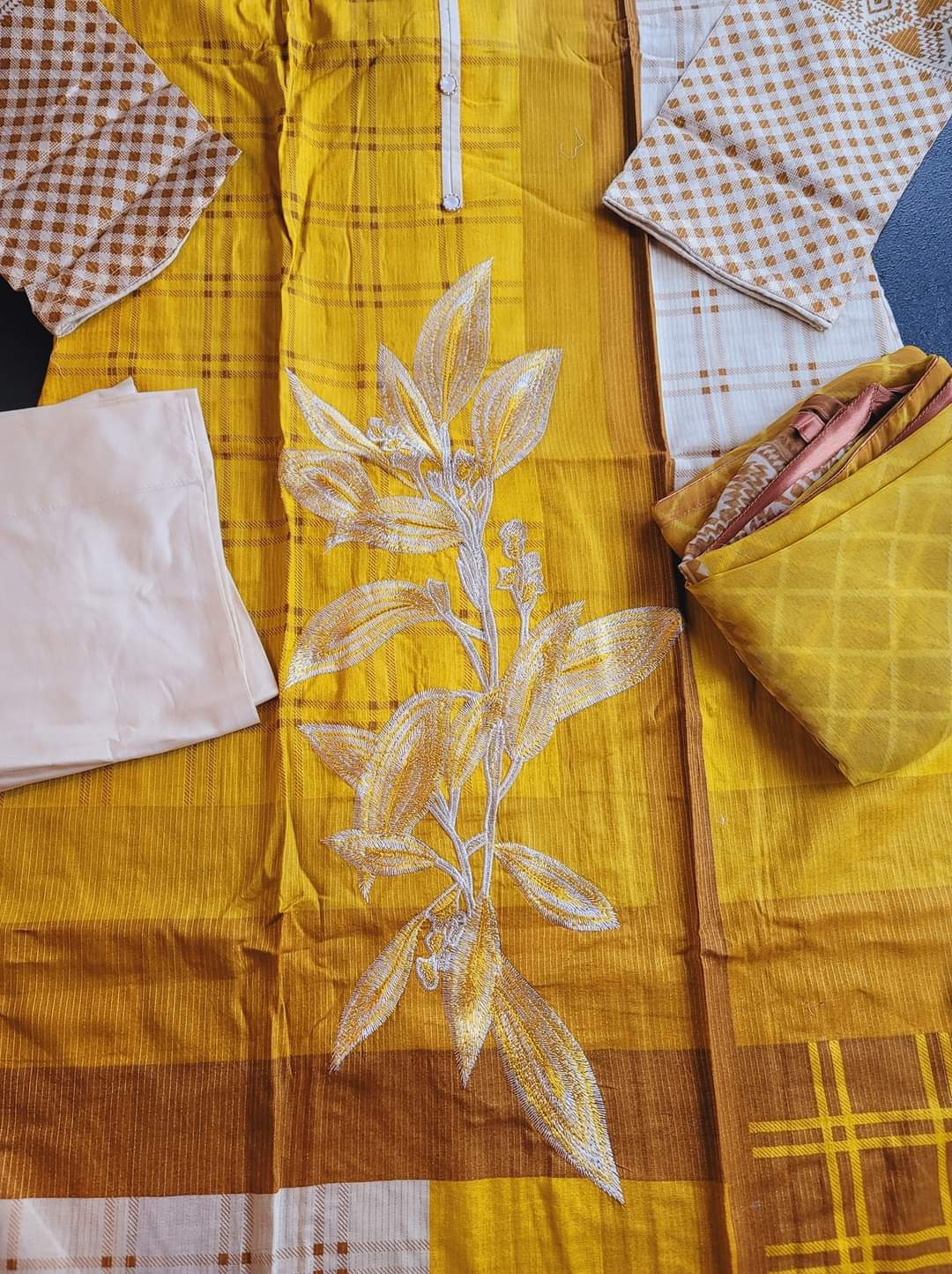 Pakistani Lawn Embroidered Salwar kameez Ready To Ship