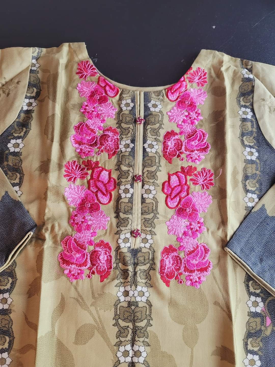 Pakistani linen Embroidered Salwar kameez Ready To Ship