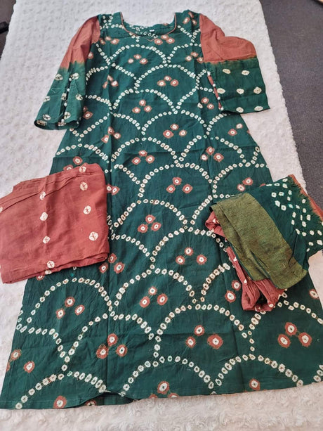 Bangladeshi batik salwer kamiz