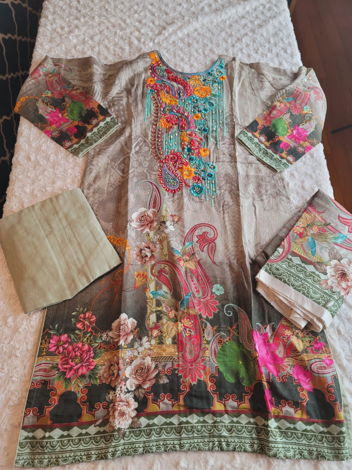 Pakistani Linen Embroidered Salwar kameez Ready To Ship