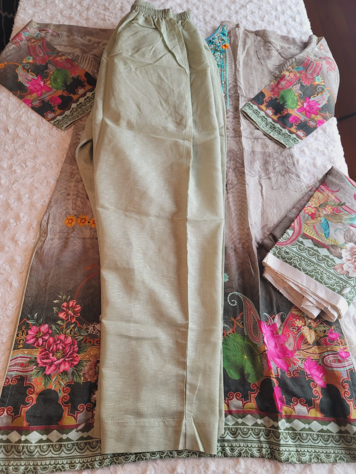 Pakistani Linen Embroidered Salwar kameez Ready To Ship