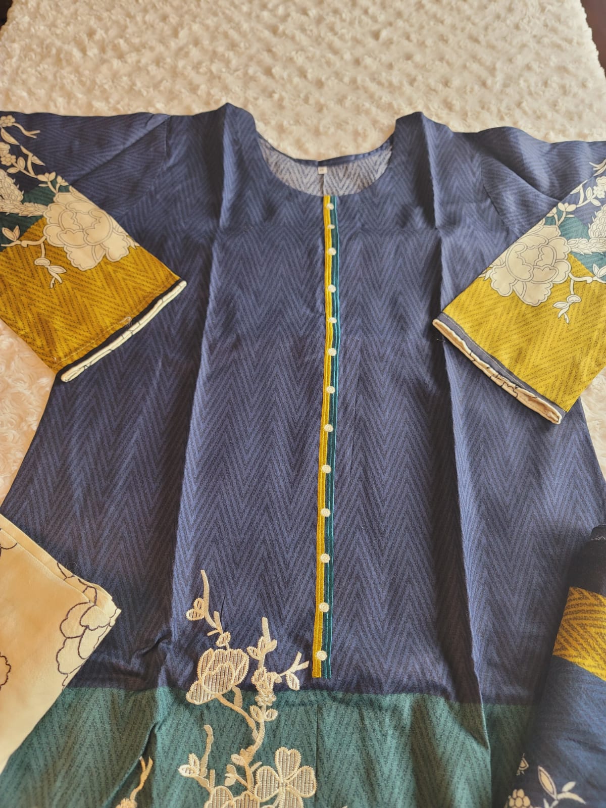 Pakistani linen Embroidered Salwar kameez Ready To Ship