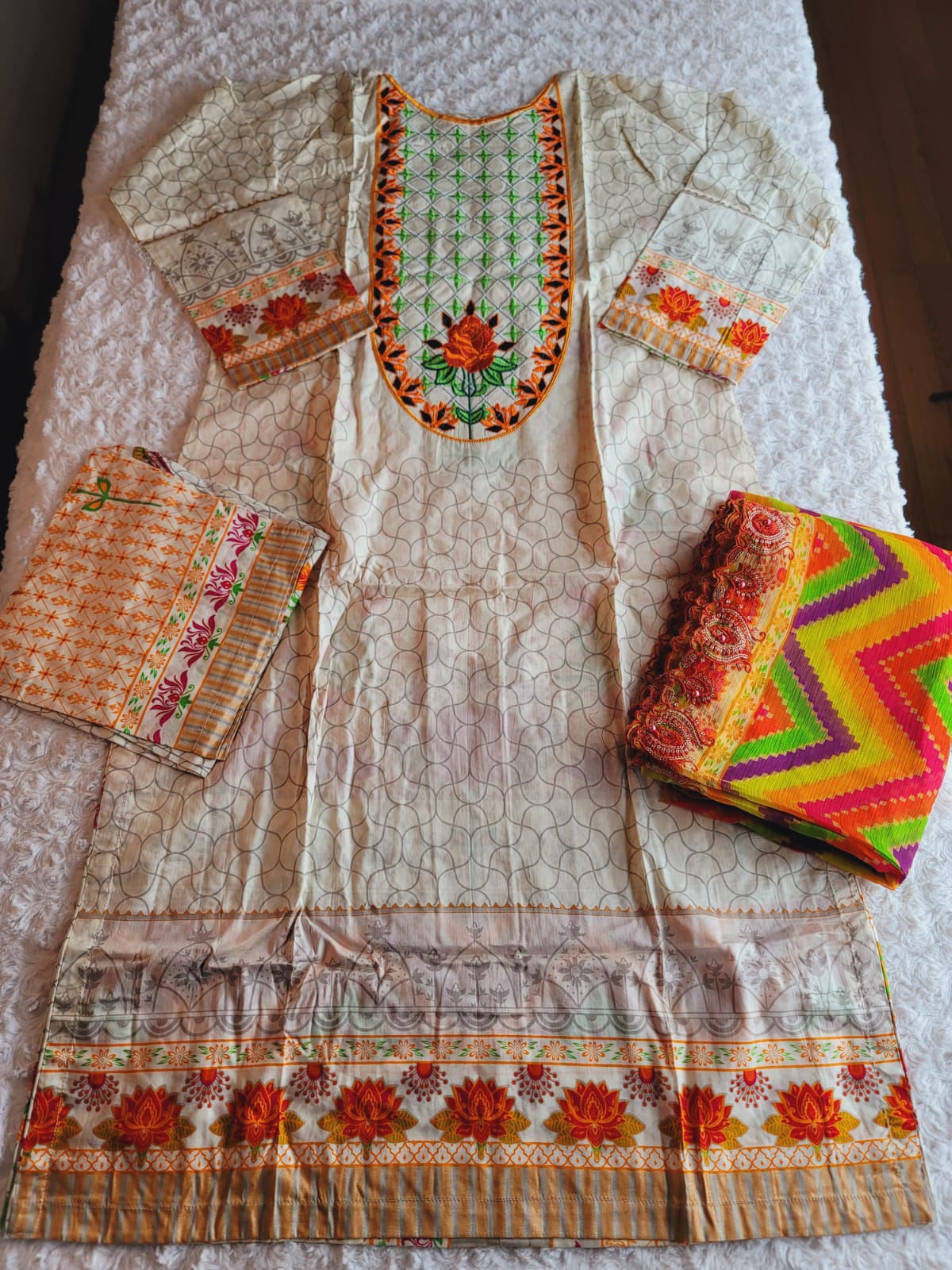 Pakistani lawn Embroidered Salwar kameez Ready To Ship