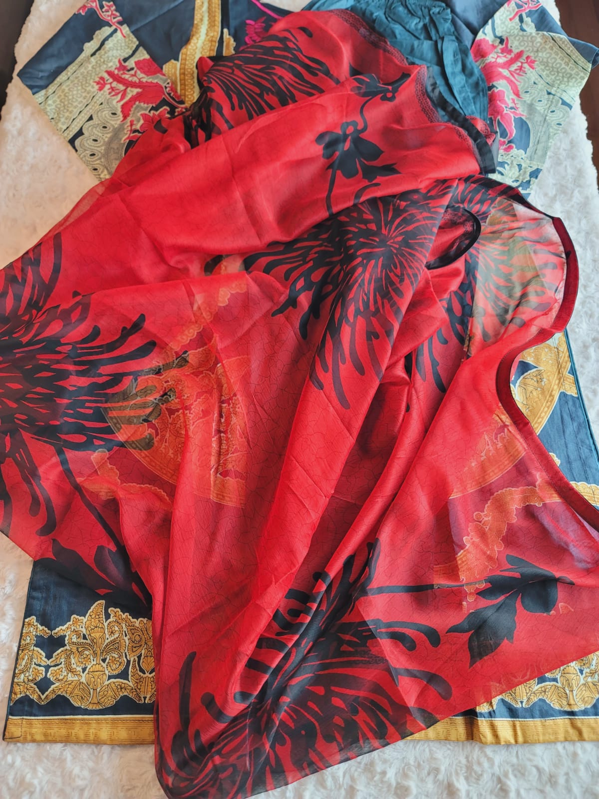 Pakistani lawn Embroidered Salwar kameez Ready To Ship