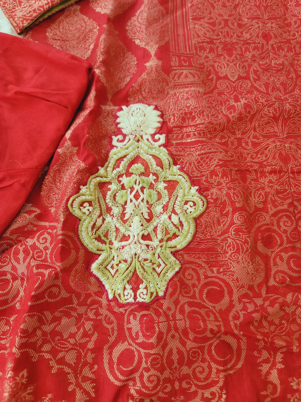 Luxury Lawn Suit Ready To Ship