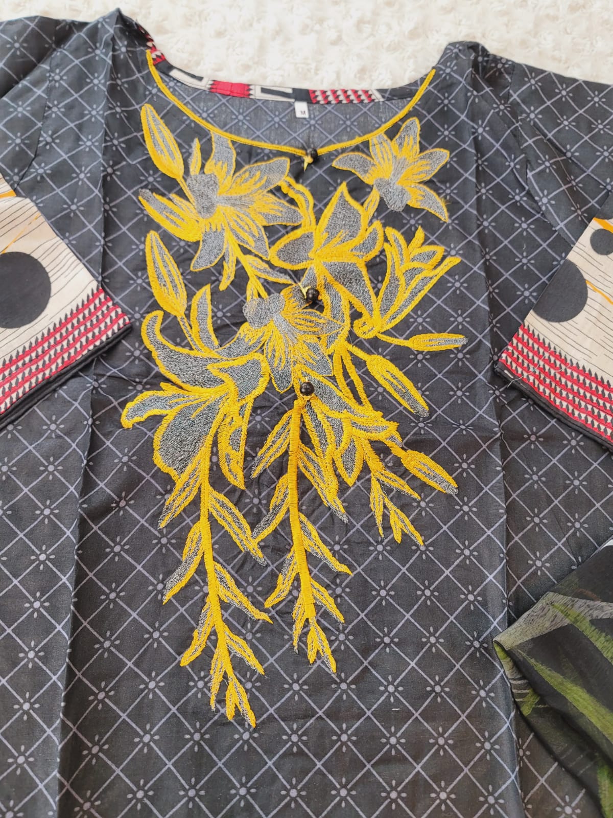 Pakistani lawn Embroidered Salwar kameez