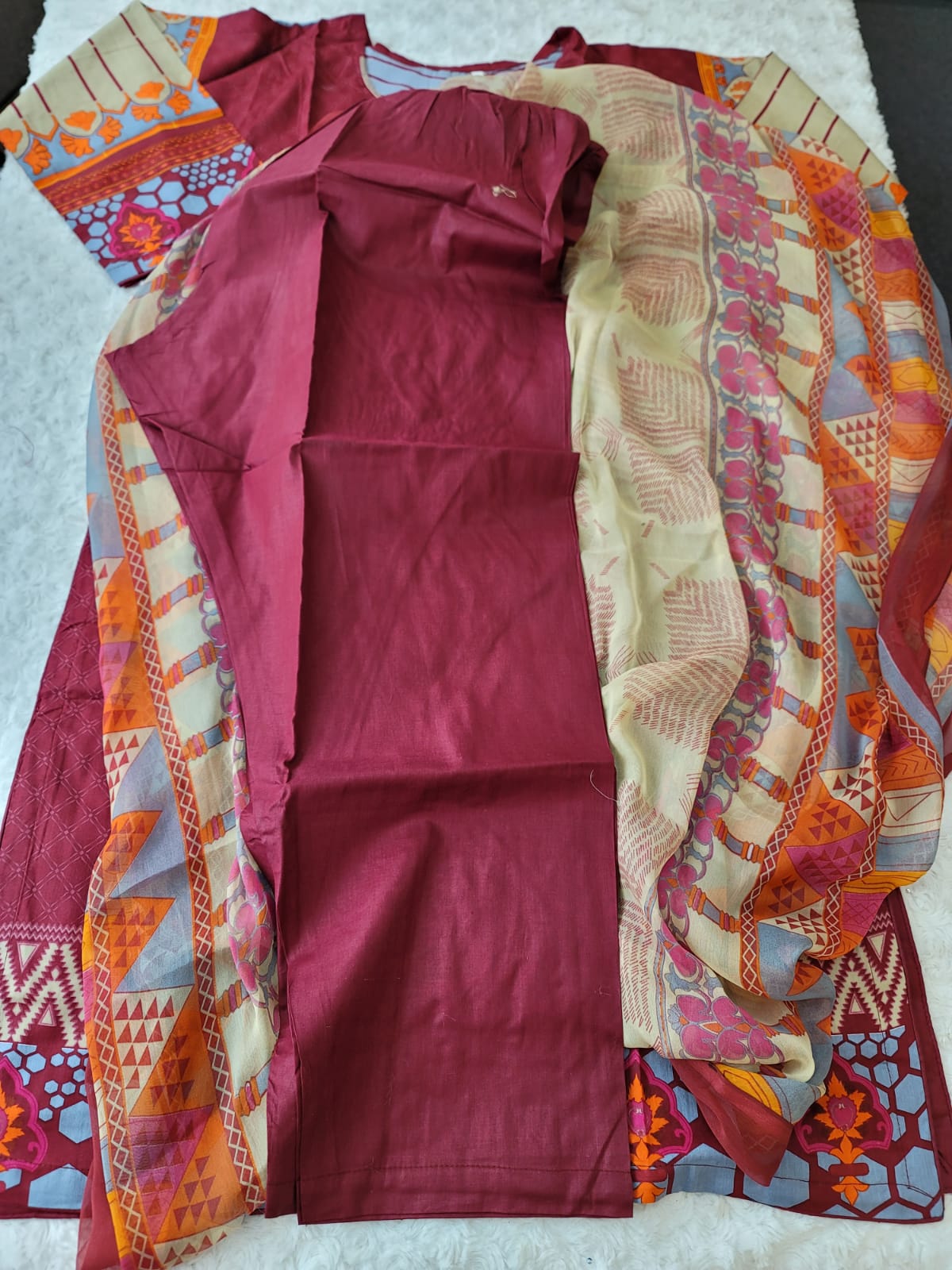 Pakistani lawn Embroidered Salwar kameez ready to ship