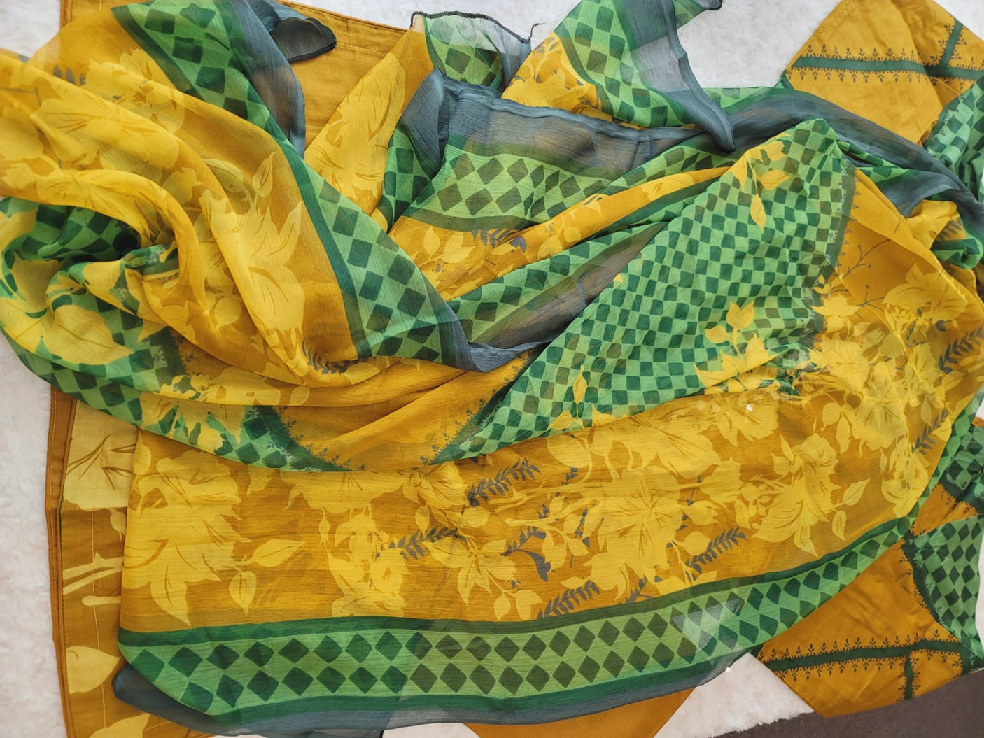 Pakistani lawn Embroidered Salwar kameez ready to ship