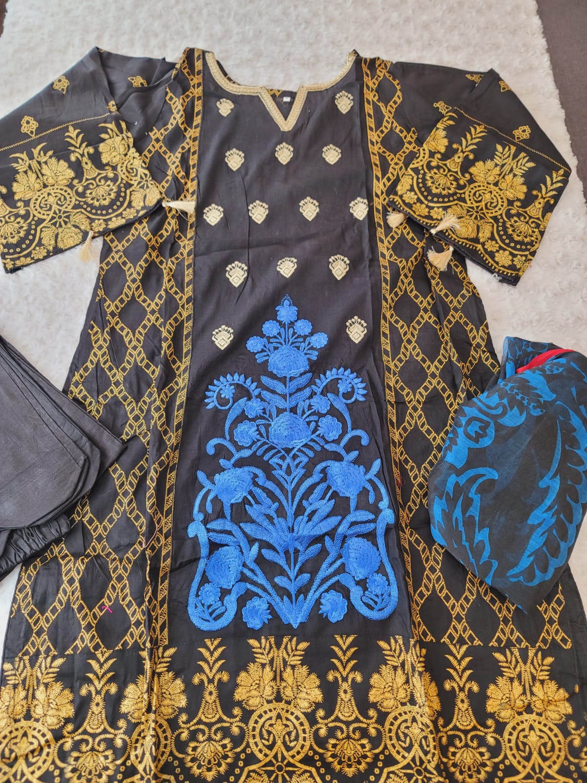 Pakistani stitched  lawn Embroidered Salwar kameez ready to ship