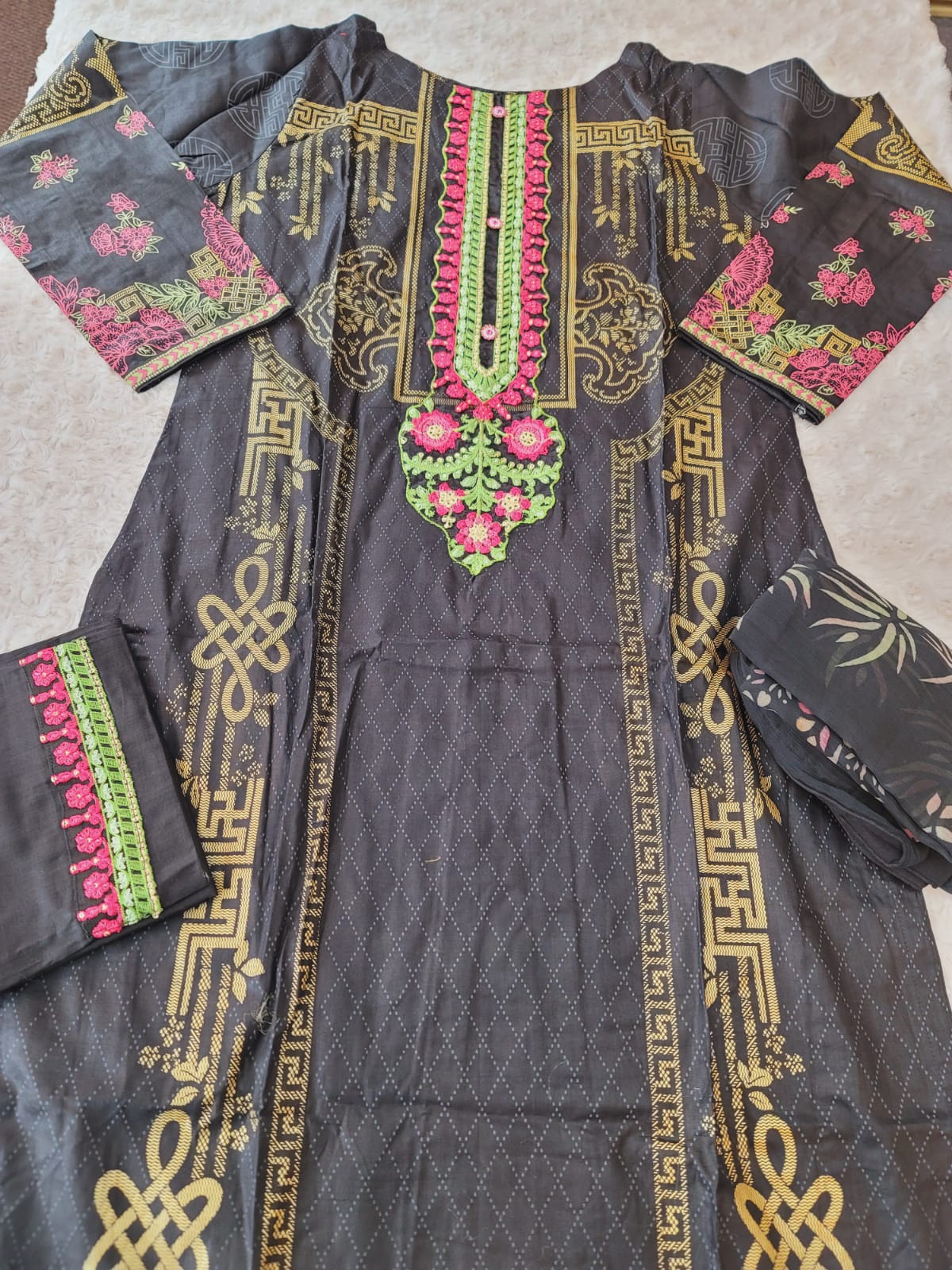 Pakistani stitched  lawn Embroidered Salwar kameez ready to ship