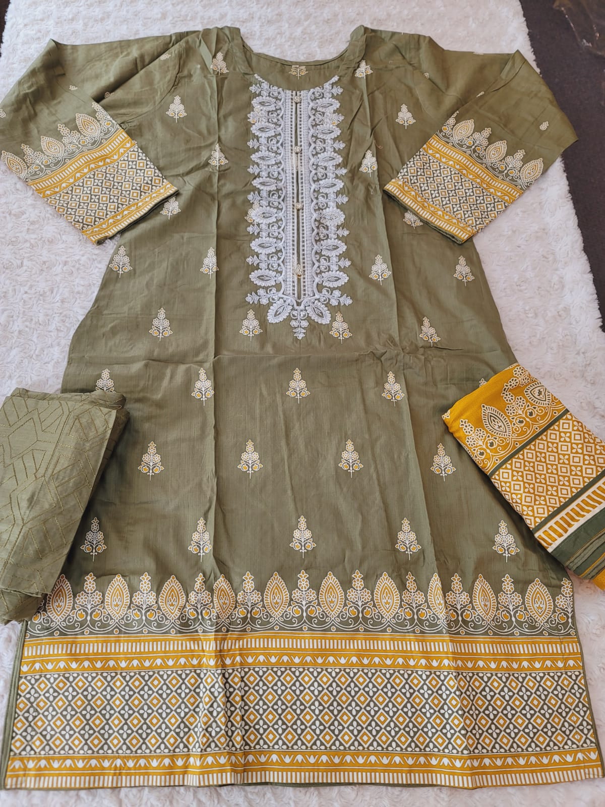 Pakistani stitched  lawn Embroidered Salwar kameez ready to ship