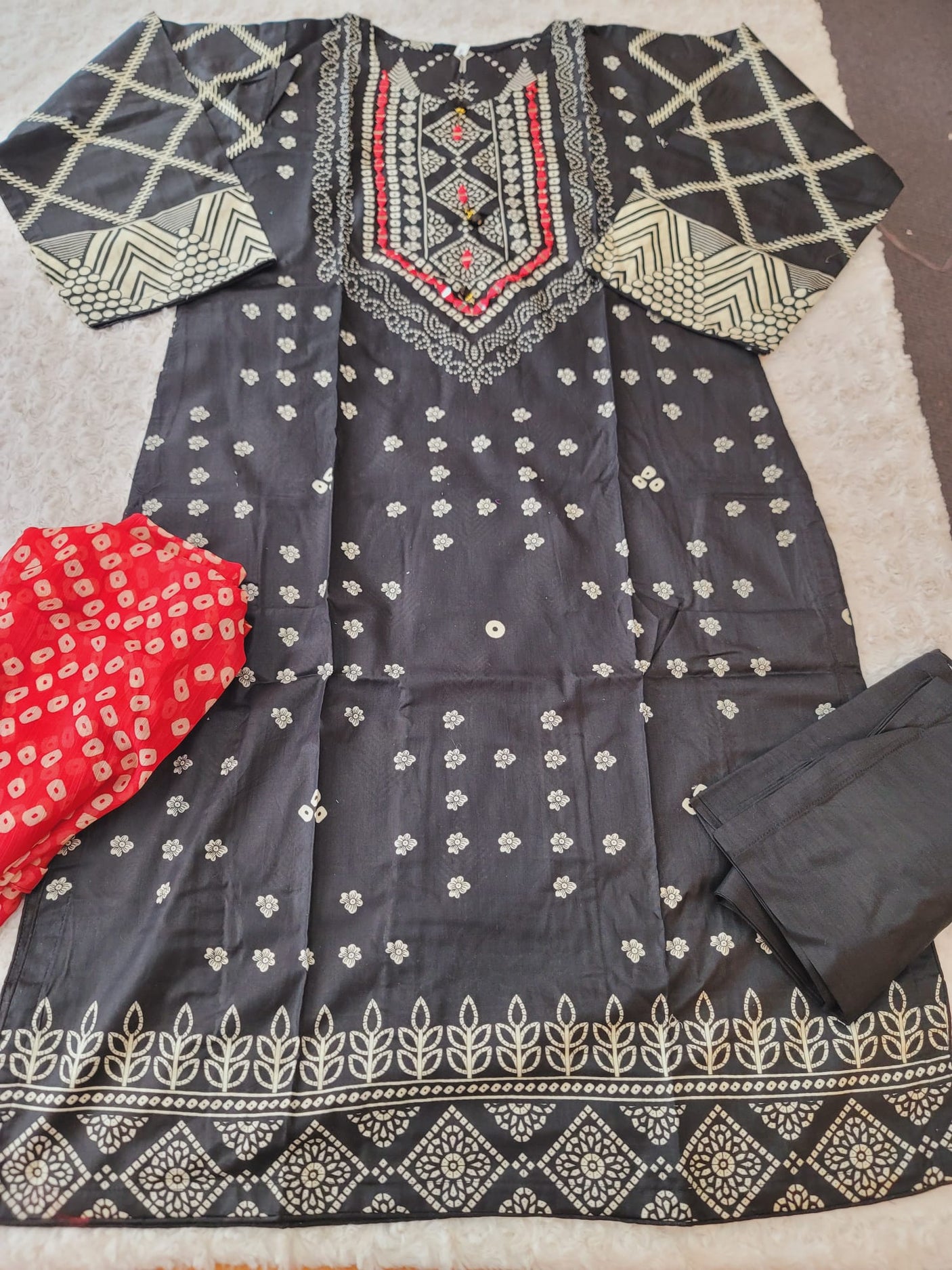 Pakistani Stitched Embroidered Lawn Salwar kameez ready to ship