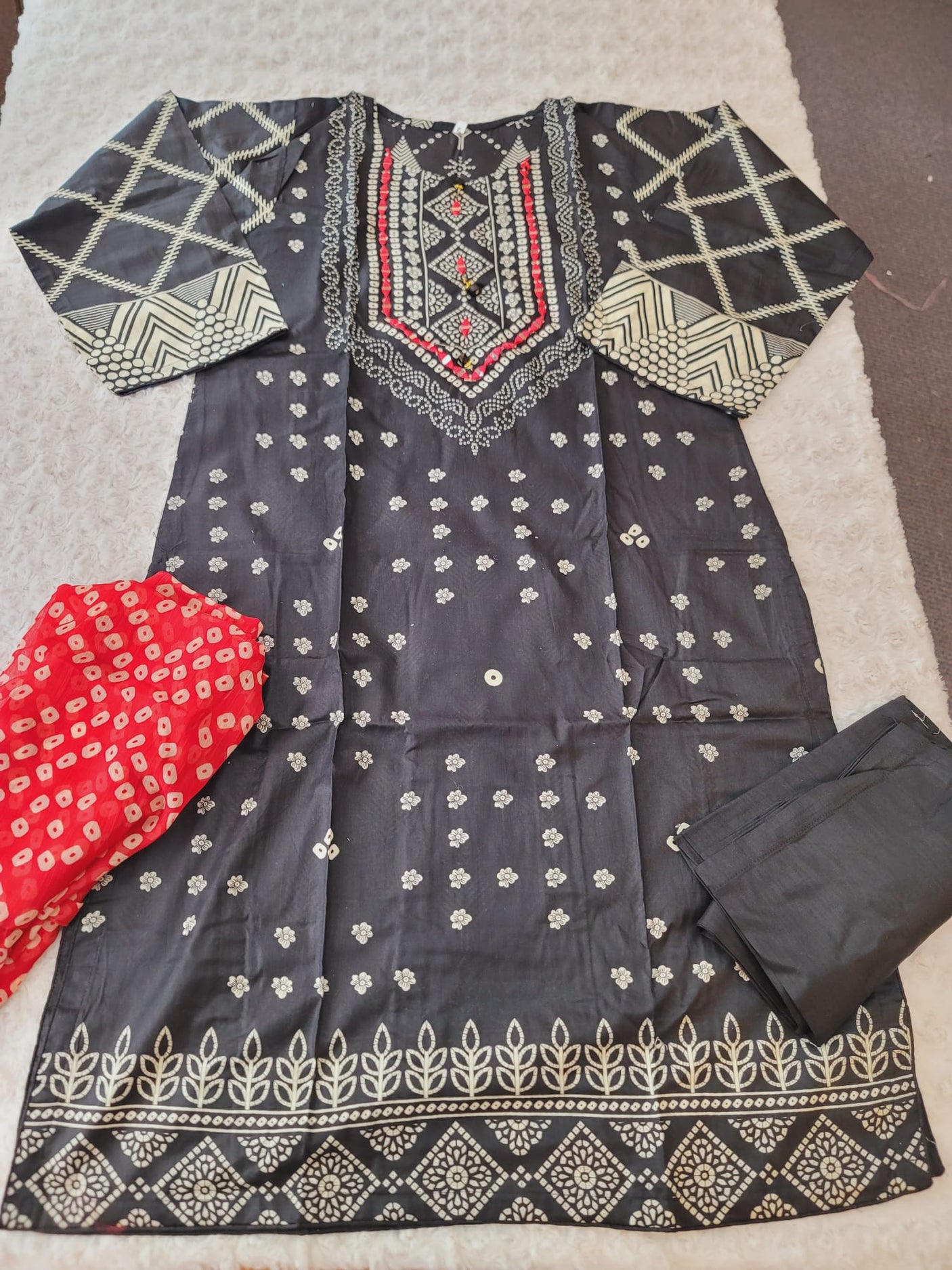 Pakistani Stitched Embroidered Lawn Salwar kameez ready to ship