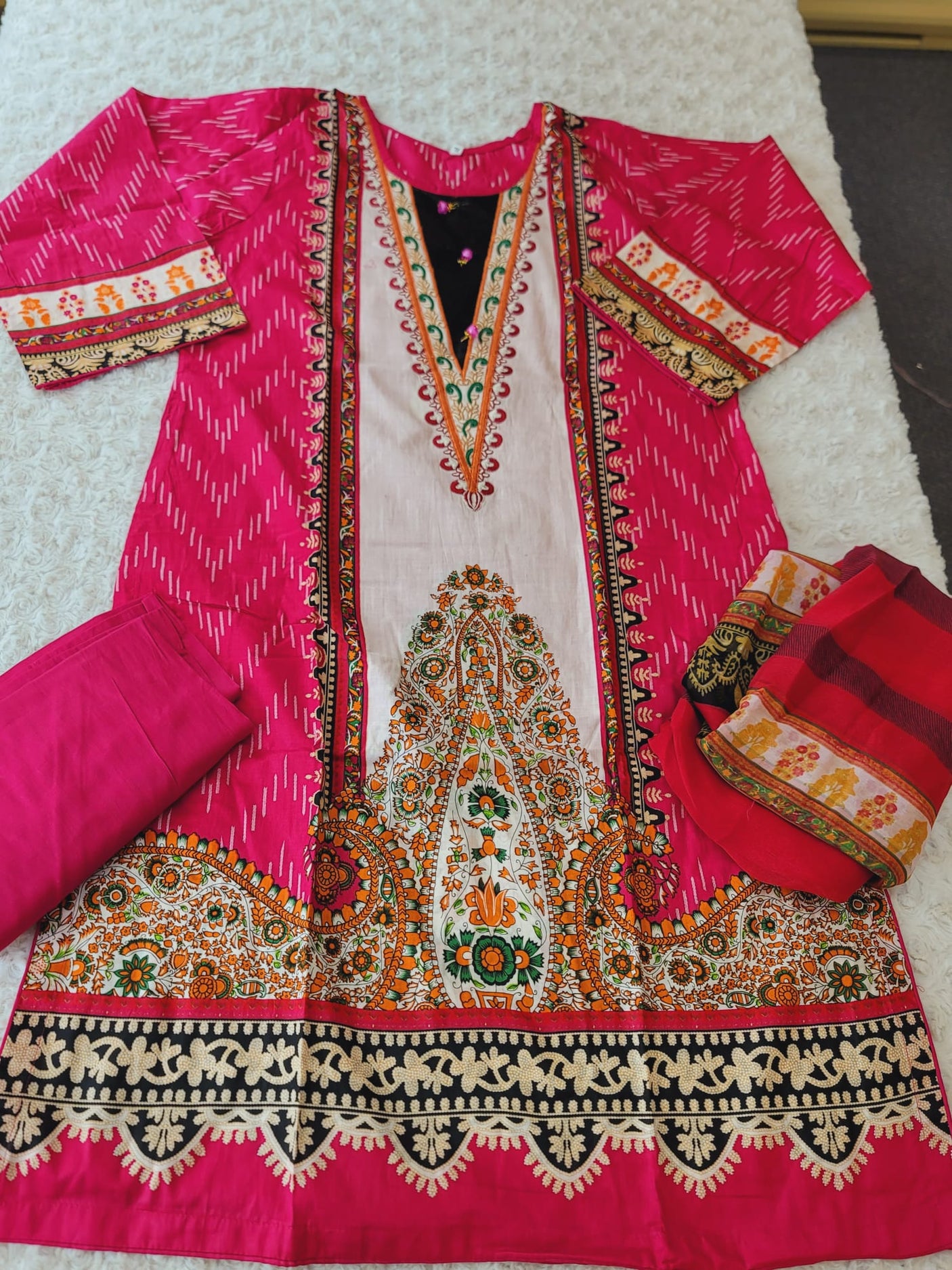 Pakistani Stitched Embroidered Lawn Salwar kameez ready to ship