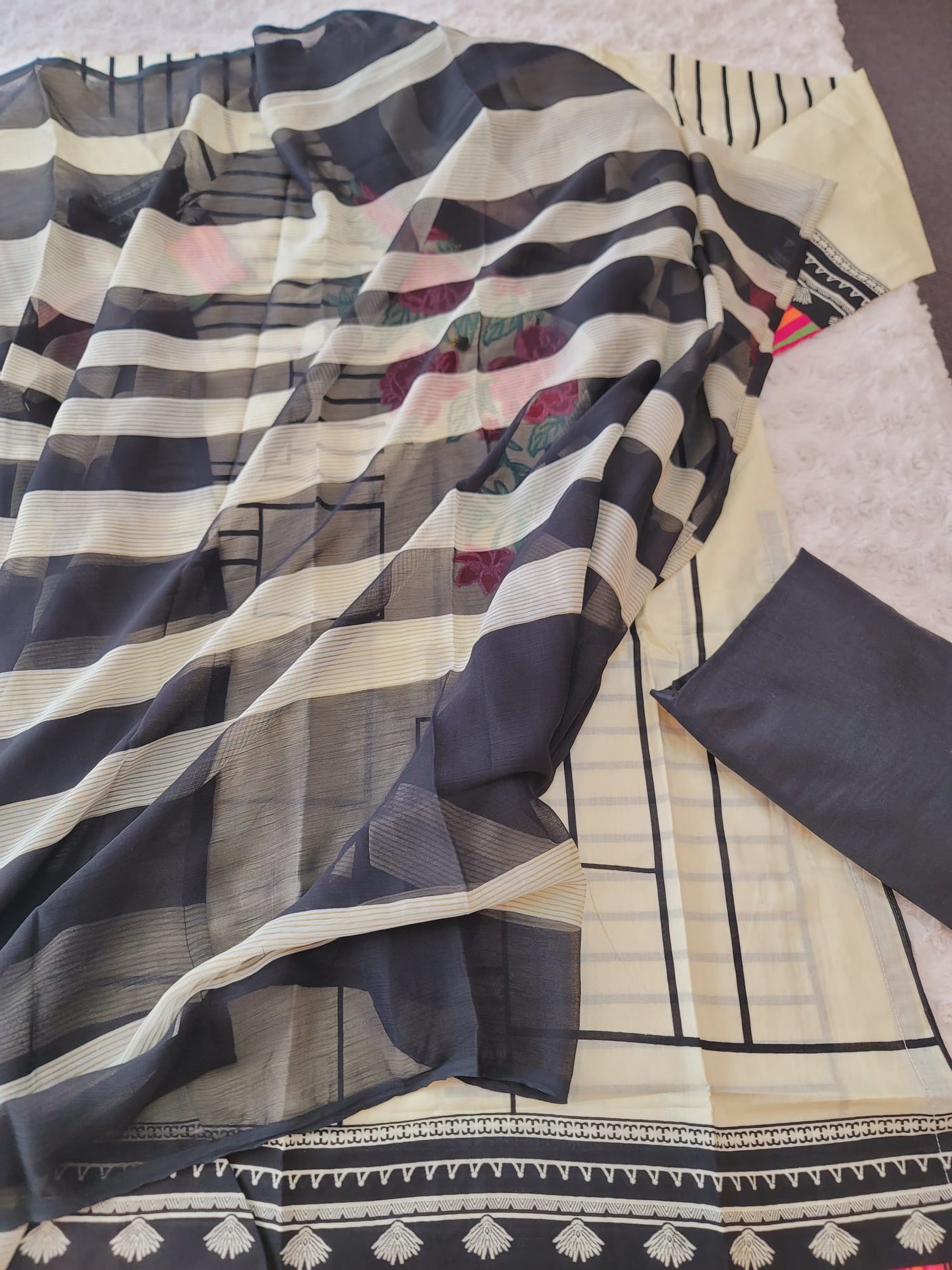 Pakistani Stitched Embroidered Lawn Salwar kameez ready to ship