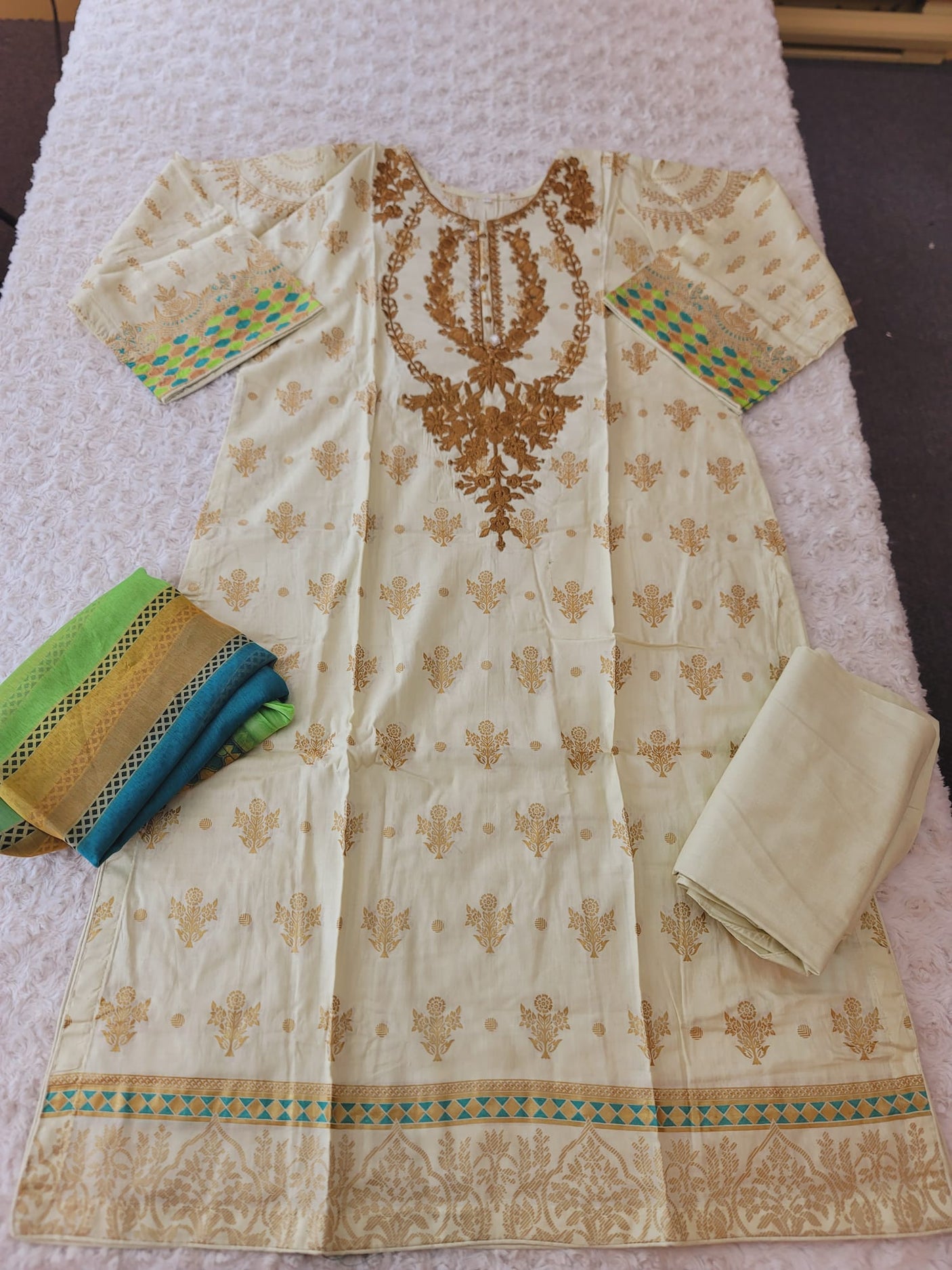 Pakistani Stitched Embroidered Lawn Salwar kameez ready to ship