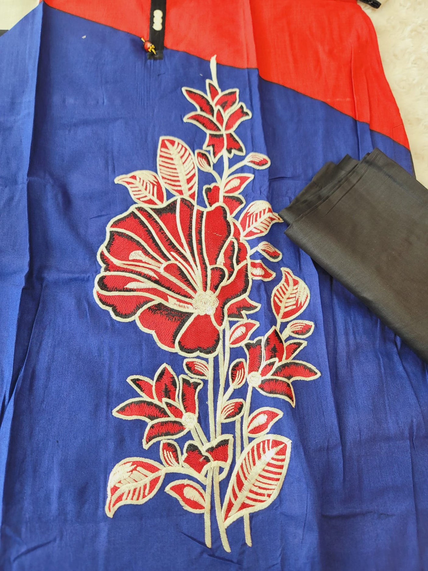 Pakistani Stitched Embroidered Lawn Salwar kameez ready to ship