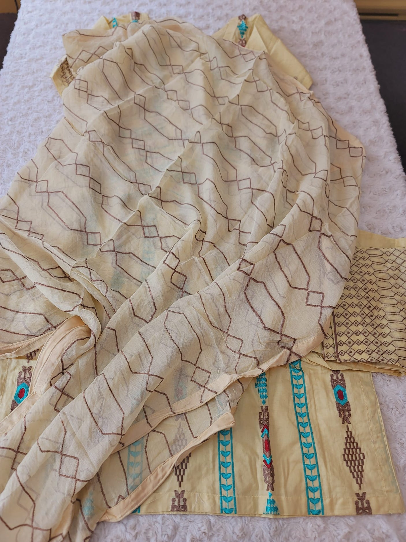 Pakistani Stitched lawn Embroidered Salwar kameez ready to ship