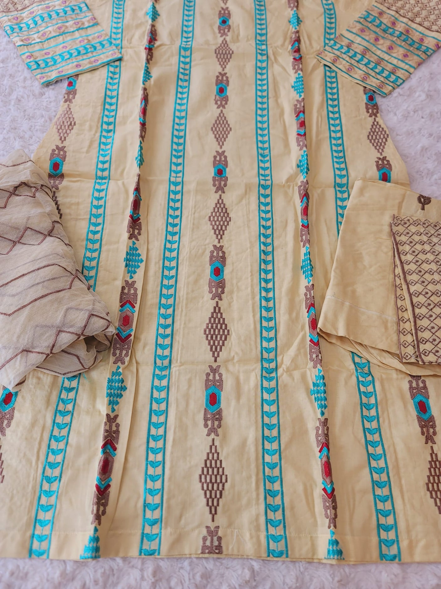 Pakistani Stitched lawn Embroidered Salwar kameez ready to ship