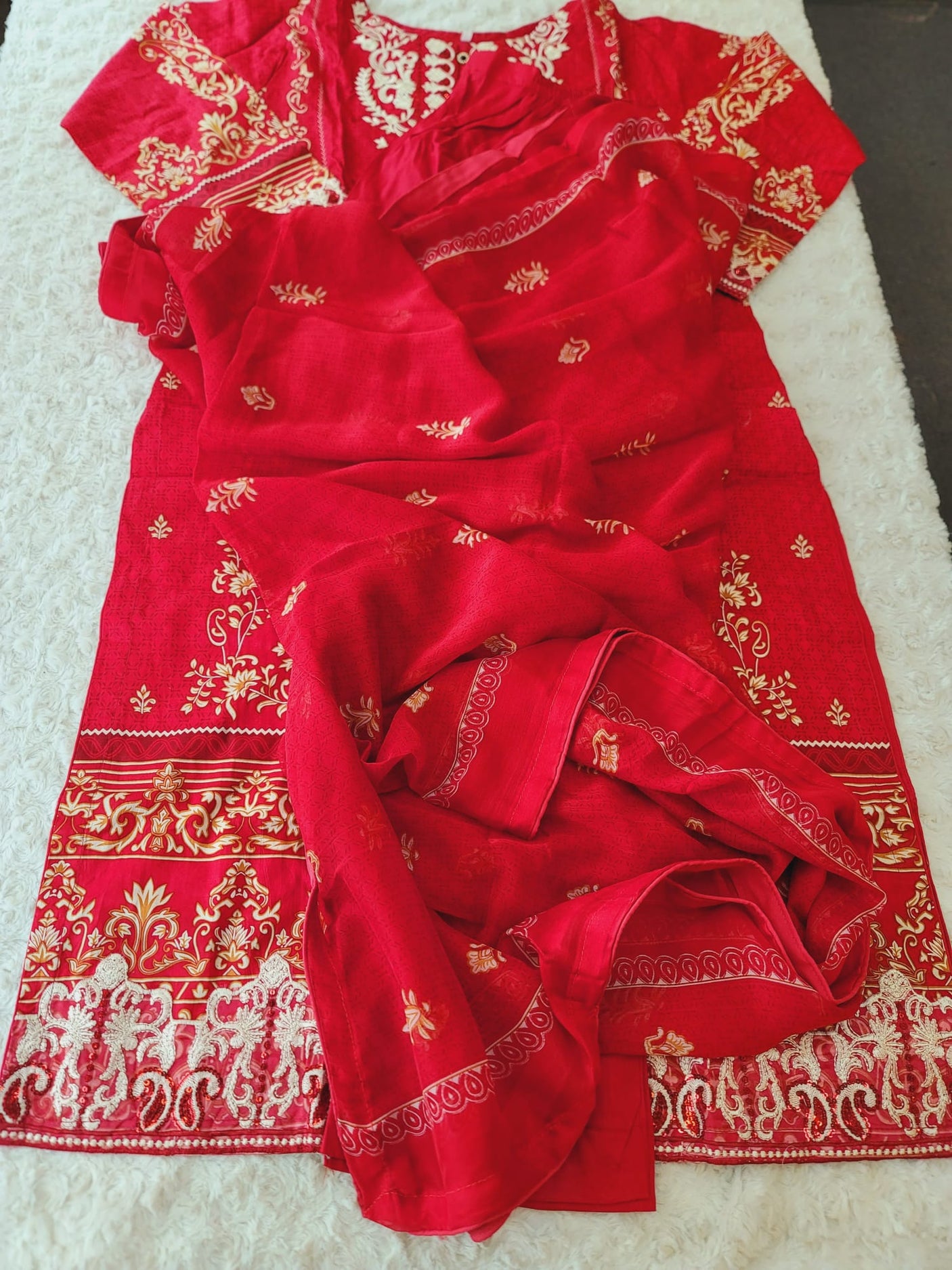 Pakistani Stitched lawn Embroidered Salwar kameez ready to ship