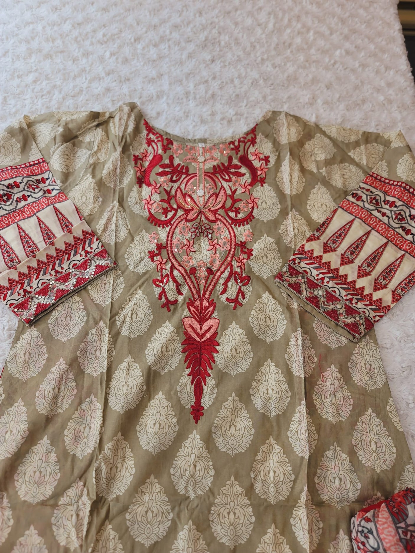 Pakistani Stitched lawn Embroidered Salwar kameez ready to ship