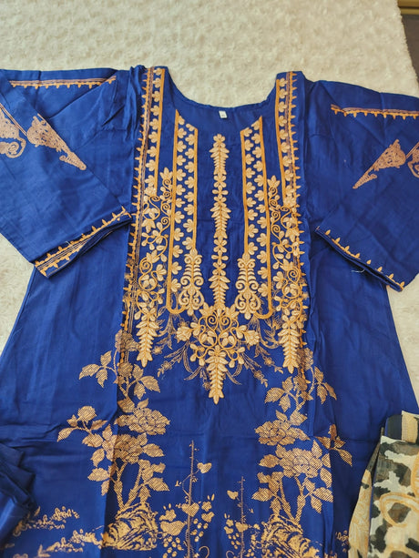 Pakistani Stitched lawn Embroidered Salwar kameez ready to ship