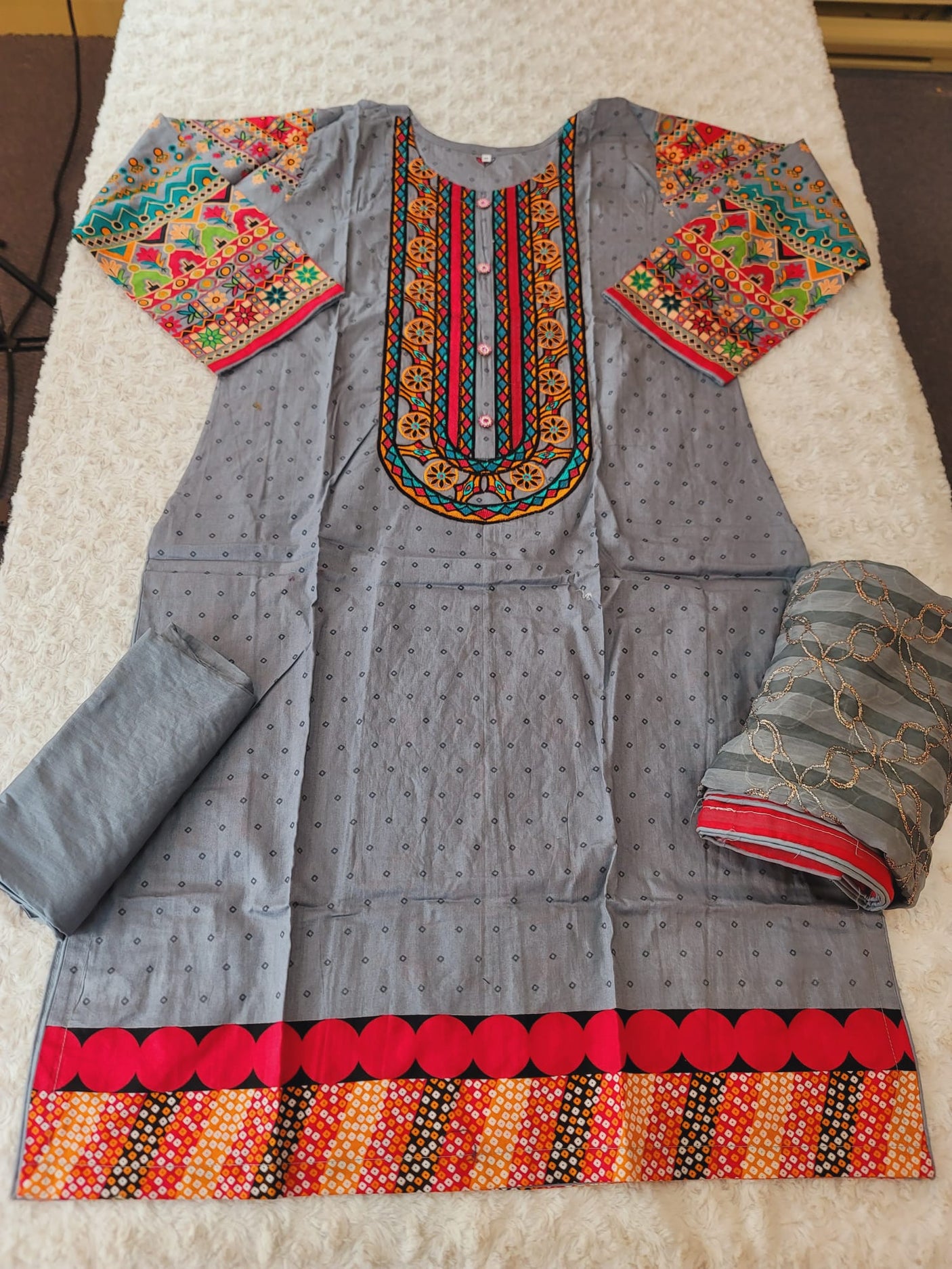 Pakistani Stitched lawn Embroidered Salwar kameez ready to ship