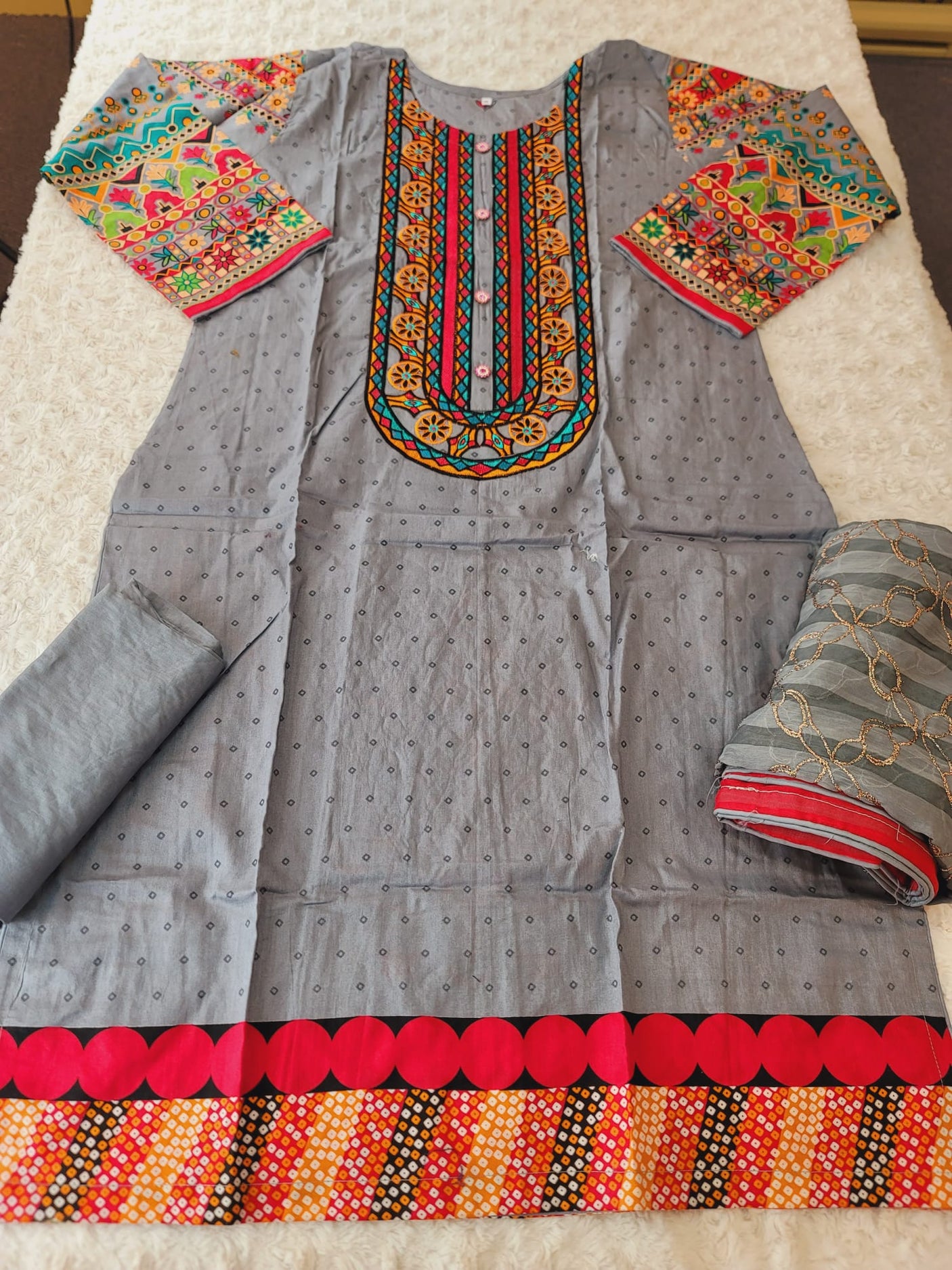 Pakistani Stitched lawn Embroidered Salwar kameez ready to ship