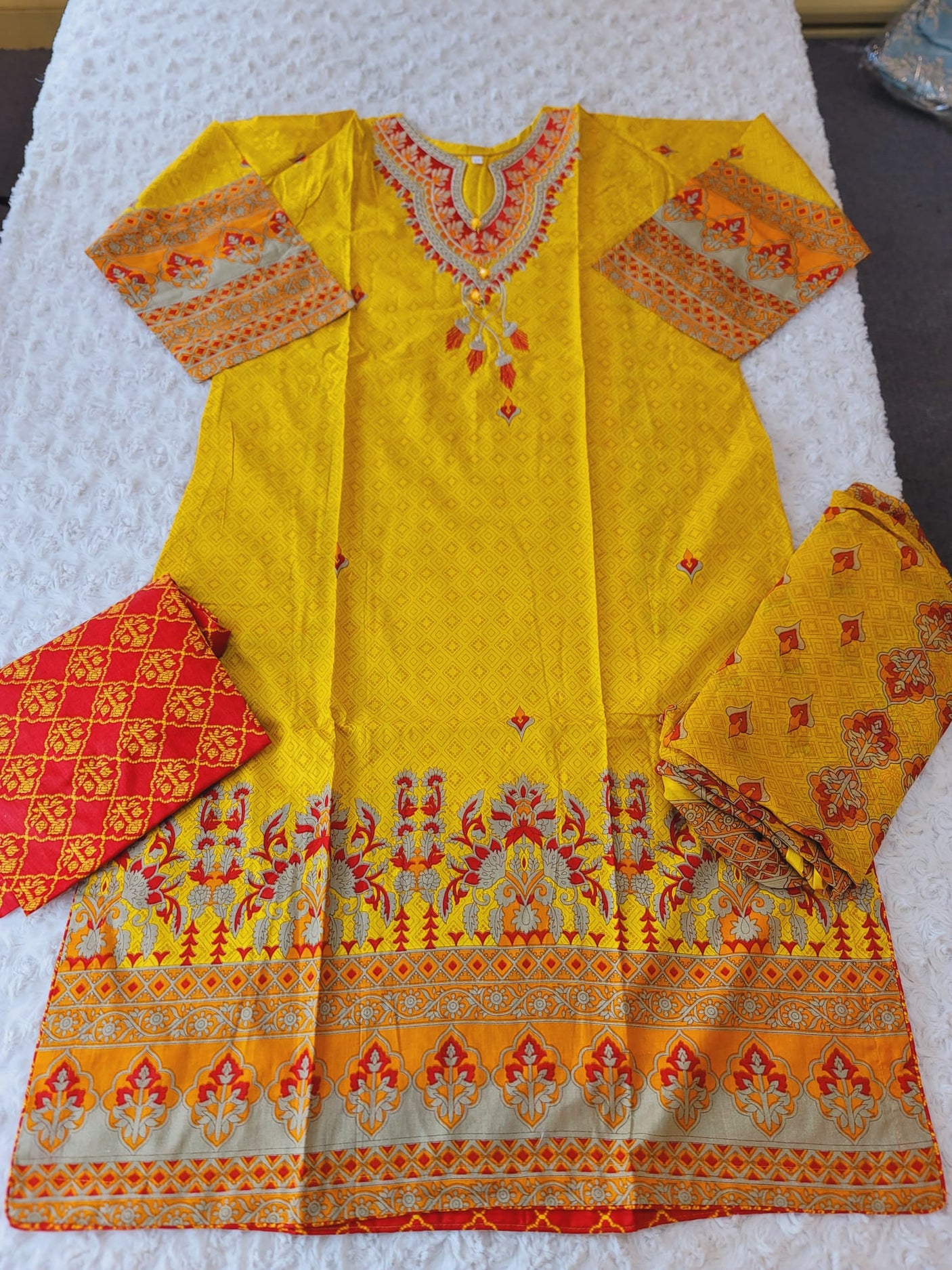 Pakistani Stitched Embroidered Lawn Salwar kameez ready to ship