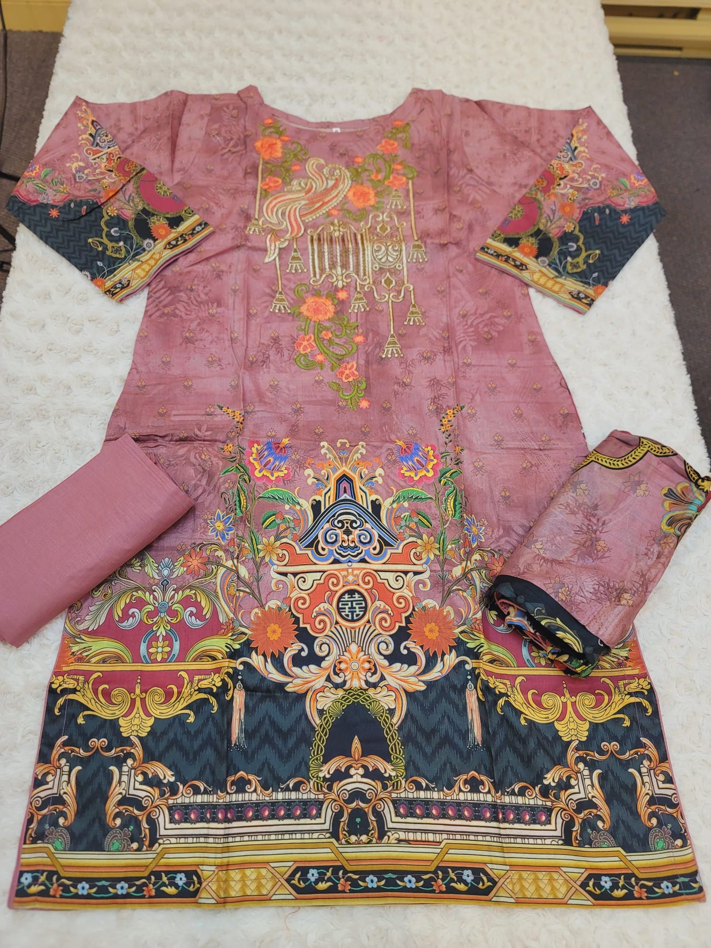 Pakistani Stitched lawn Embroidered Salwar kameez ready to ship